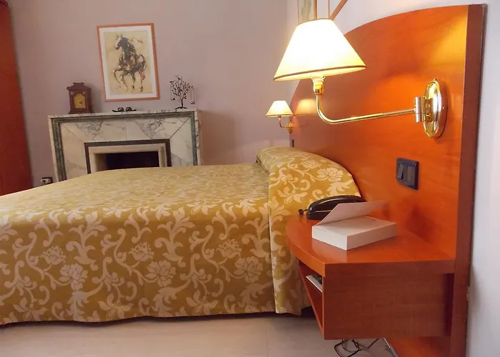 מלון Firenze 3*